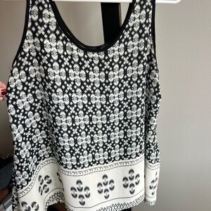 Karen Kane Black and White Patterned Women's Tank Top
